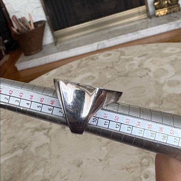 Vintage Christian Dior Floral Statement Ring | Signed | Size 5 - Picture 9 of 12